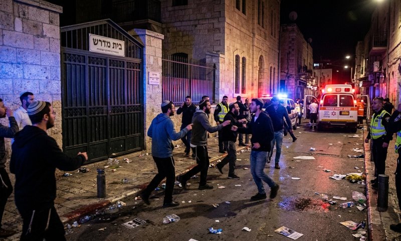 עימותים בירושלים: קיצונים תקפו את האדמו"ר מקרלין