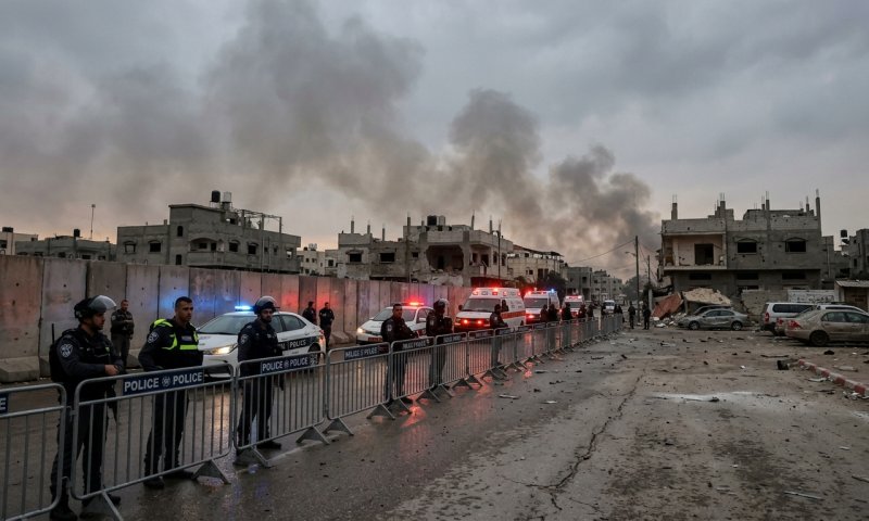 תוך פחות מחצי שעה: צה"ל תקף שני מפקדי חמאס בעזה