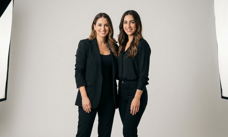 דניאל עמרם ואמילי דמארי בקמפיין זוגי ראשון - חודשיים לפני חתונתן