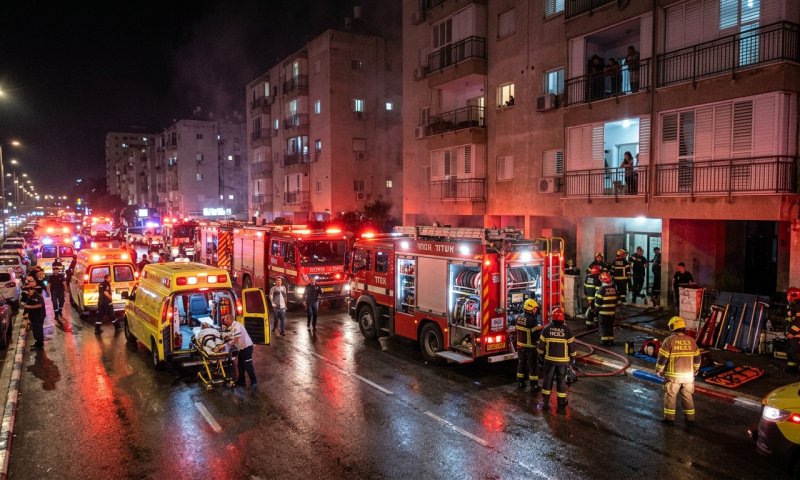גבר כבן 70 חולץ ללא הכרה משריפה בדירה באשדוד