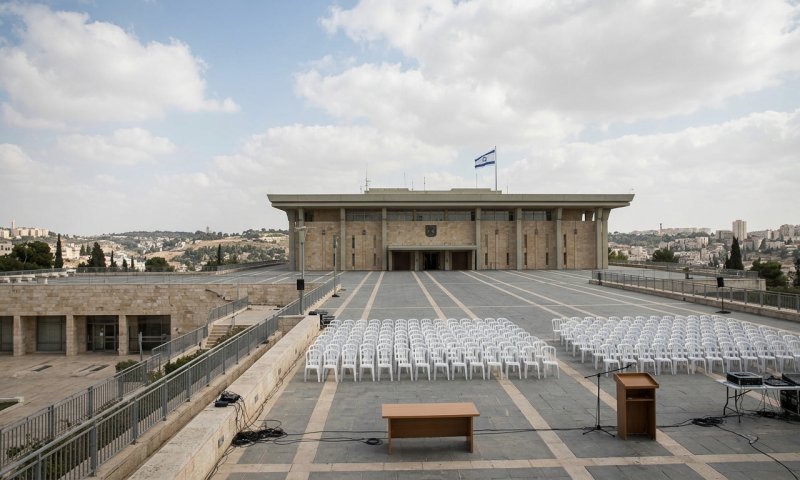 בנט הציע לנתניהו תפקיד שר - וספג מתקפה מגוש המתחרים