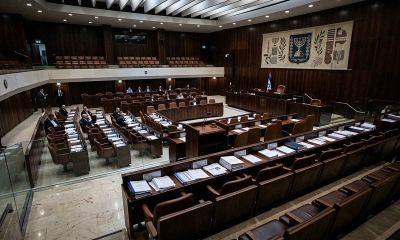 הכנסת שוב ריקה: הקואליציה הסירה את חוקיה בגלל החרם החרדי