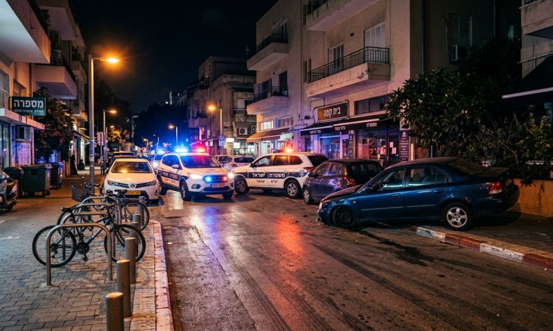 שלושה שוהים בלתי חוקיים נעצרו בתל אביב בחשד לגניבות רכוש