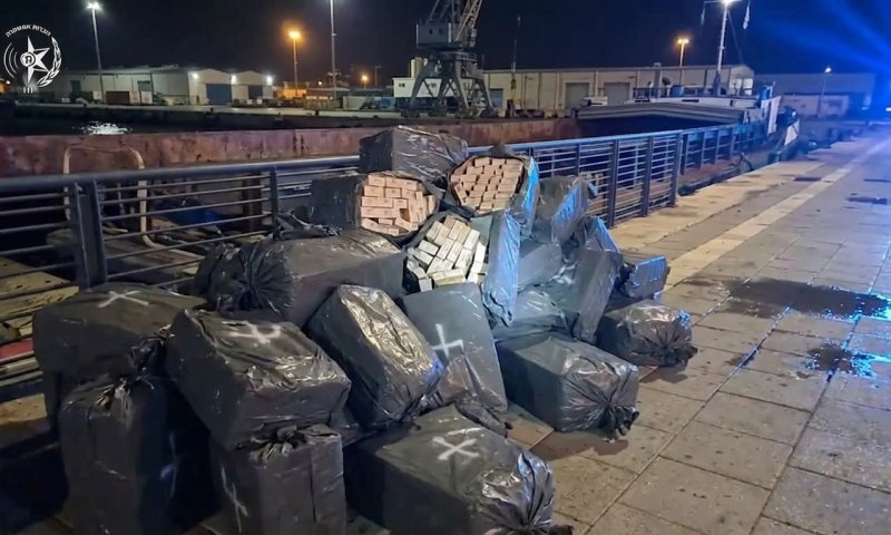 כנופיית מבריחים השליכה סיגריות לים כדי לברוח - ונתפסה