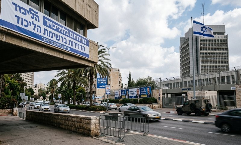 גלנט תוקף את כ"ץ: "שר ביטחון שמבקש שריון"
