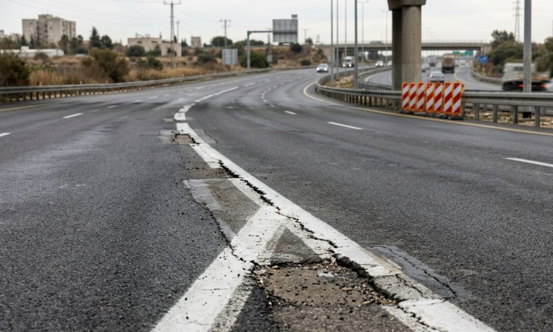 האיש שהמציא את הקו הלבן בצד הכביש והציל מיליונים