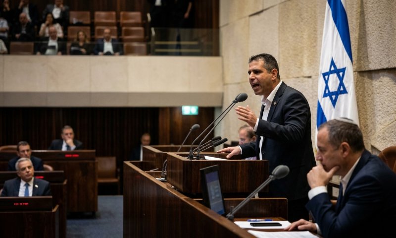 חוק התקשורת עולה להצבעה: "עשית עבודה יסודית, עמדת כחומה בצורה"