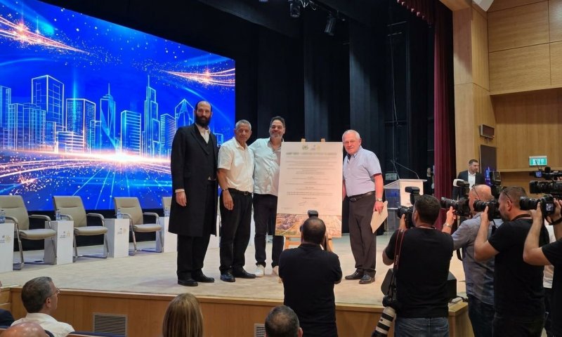 כפר יונה תכפיל את אוכלוסייתה: נחתם הסכם ל-10,000 דירות ב-2 מיליארד שקל