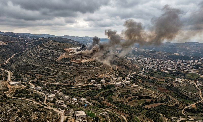 צה"ל תקף בעומק דרום לבנון, דיווחים על פיצוצים בא-נבטיה