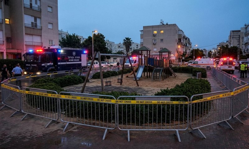 תושב דימונה הואשם בהטמנת מטען חבלה בגן שעשועים לילדים באשקלון