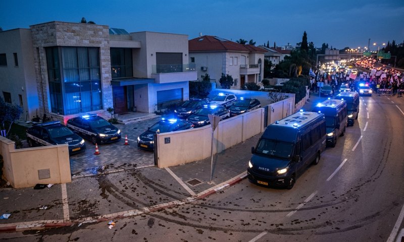 המשטרה העבירה 17 תלמידי ישיבות לכלא הצבאי - הפלג הירושלמי מכריז על מחאות ענק