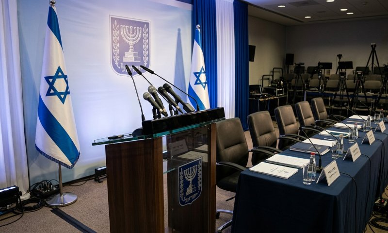 איזנקוט מצרף את הפעילה הבולטת של דוברי הרוסית שנלחמה ברבנות הראשית