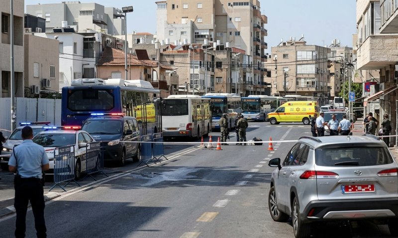 חשש הוסר: חבלני המשטרה בדקו חפץ חשוד באוטובוס בבני ברק