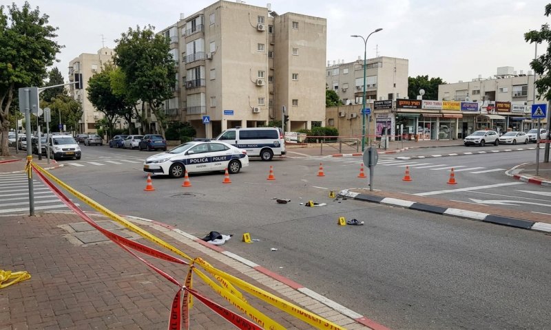 הולך רגל כבן 80 נדרס למוות בהוד השרון