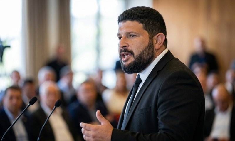 אלמוג כהן תוקף את השמאל: "הבאתם עלינו את הטבח בסרבנות"