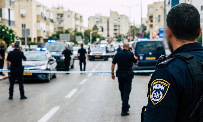 מצוד משטרתי בהרצליה: כוחות גדולים מחפשים אדם חשוד
