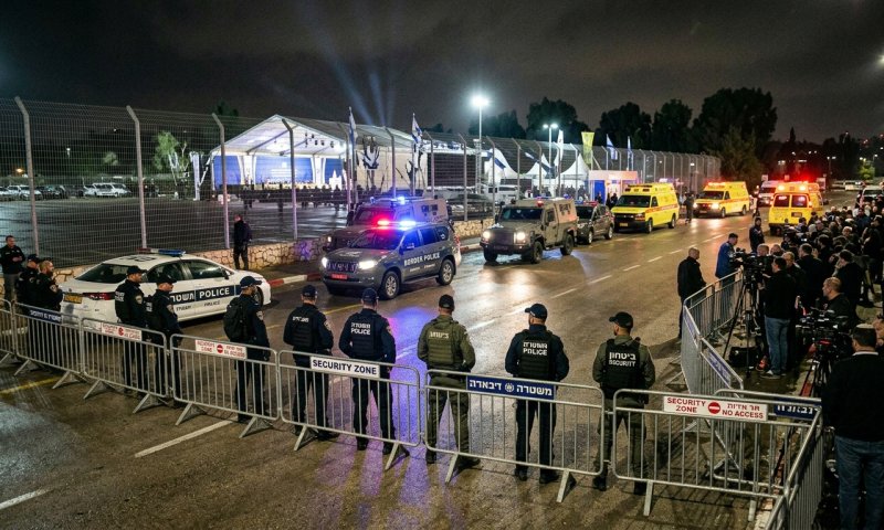 חוסל המחבל שכפה על עומר שם טוב לנשק אותו בטקס השחרור