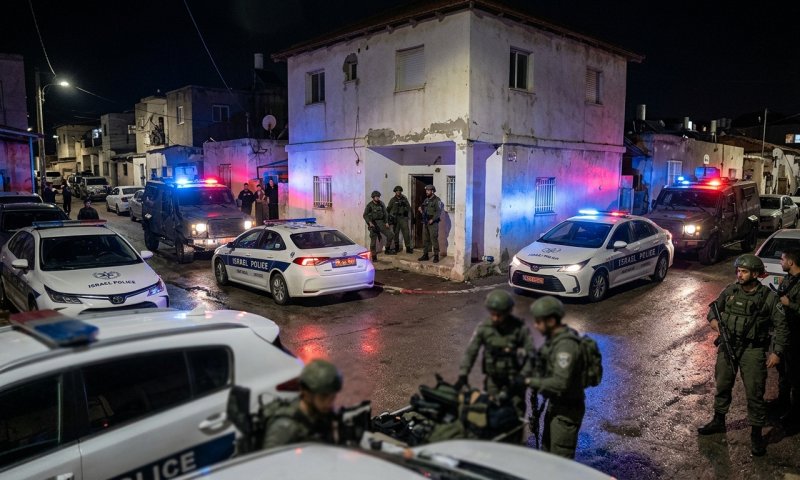 חוליה חמושה סוכלה בביר אל-מכסור, חמישה נעצרים בחשד לתכנון פשע