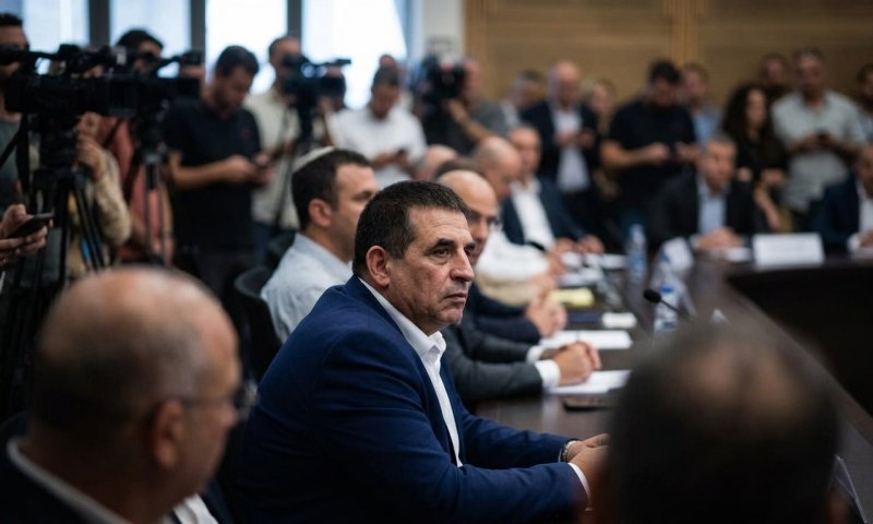 חבר הכנסת סגלוביץ' שוקל לעזוב את יש עתיד ולרוץ עם רע"ם