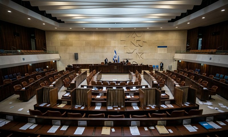 בכיר בממשלה מאיים: אם נהיה באופוזיציה, נשבש הצבעות חשאיות בכנסת