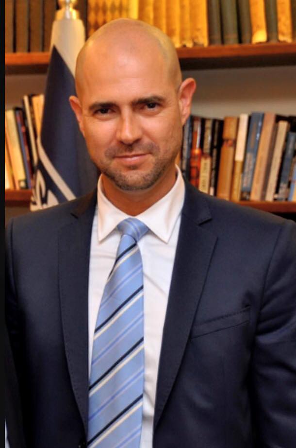אמיר אוחנה