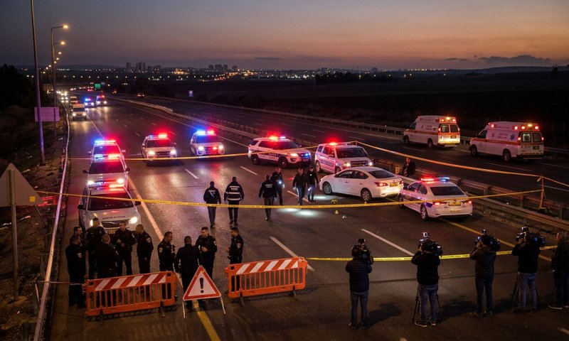 גבר בן 25 נפצע קשה מירי בכביש 40 ליד קריית גת