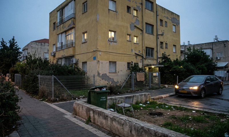 הזמר אופק אדנק נעצר בחשד לתקיפת בת זוגו הדס מסורי